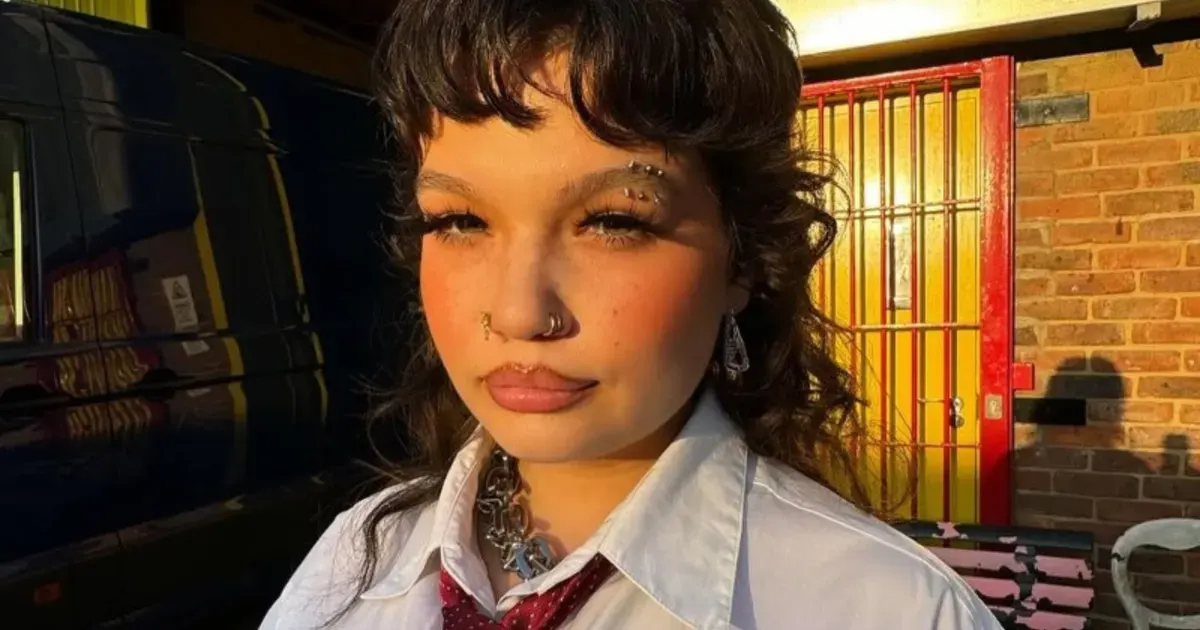 Imagem de Os Novos Ícones: Artistas que Viralizaram em 2025 e Seus Impactos