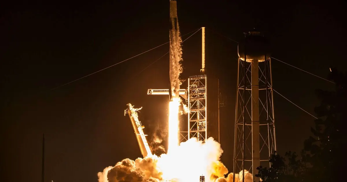 Imagem de SpaceX Faz História com Primeira Missão Tripulada em Órbita Polar